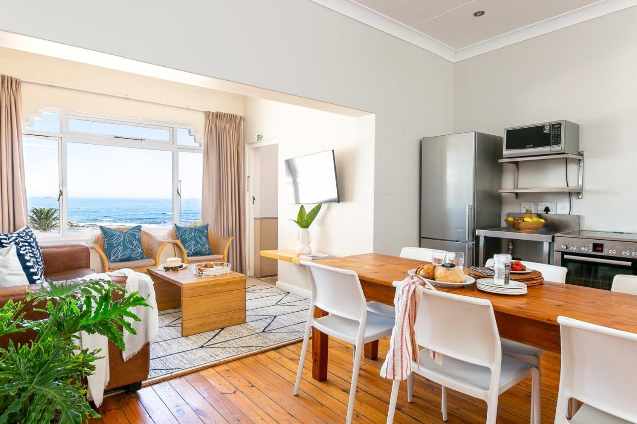 Tidal Pool Apartments - Camps Bay ケープタウン エクステリア 写真