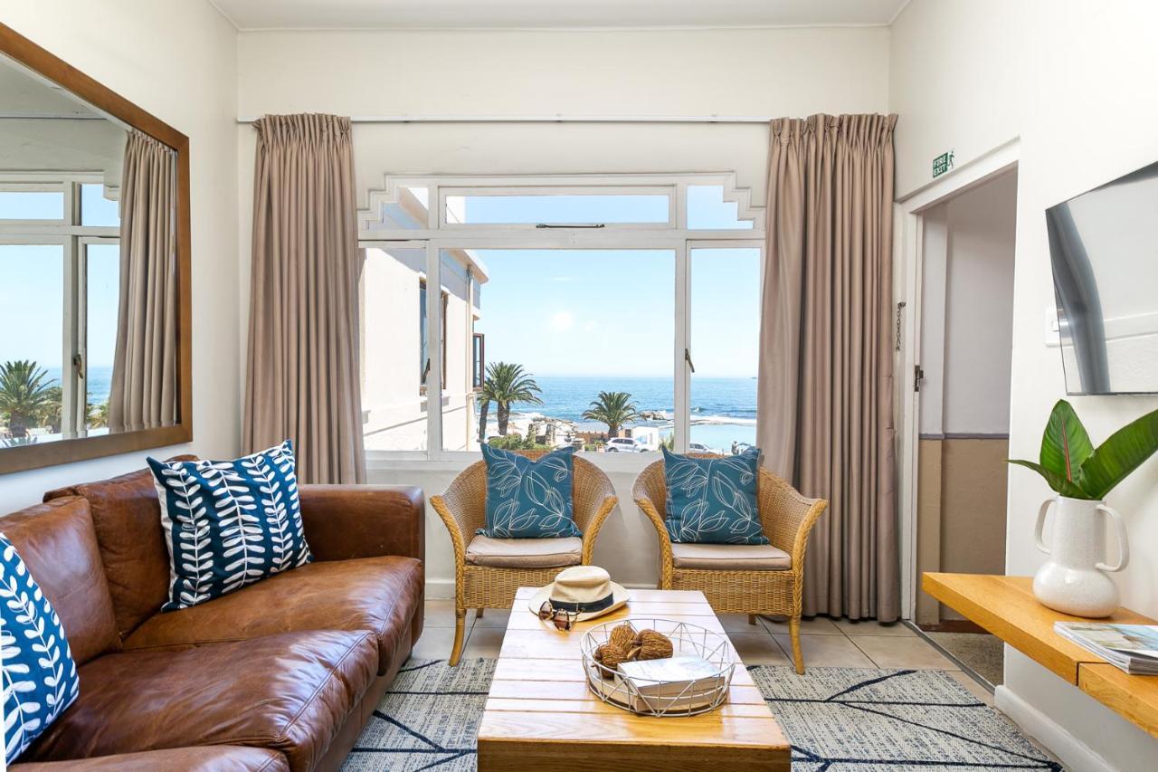 Tidal Pool Apartments - Camps Bay ケープタウン エクステリア 写真