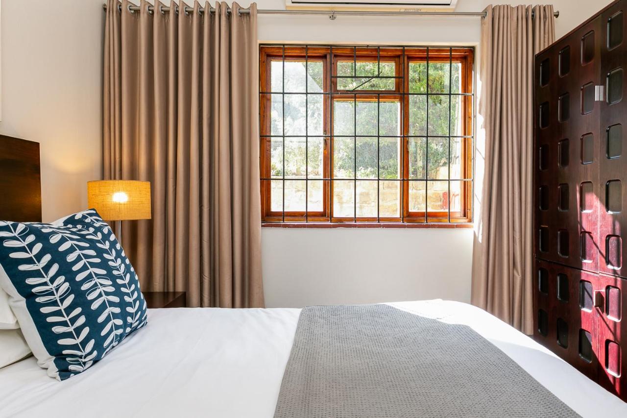 Tidal Pool Apartments - Camps Bay ケープタウン エクステリア 写真