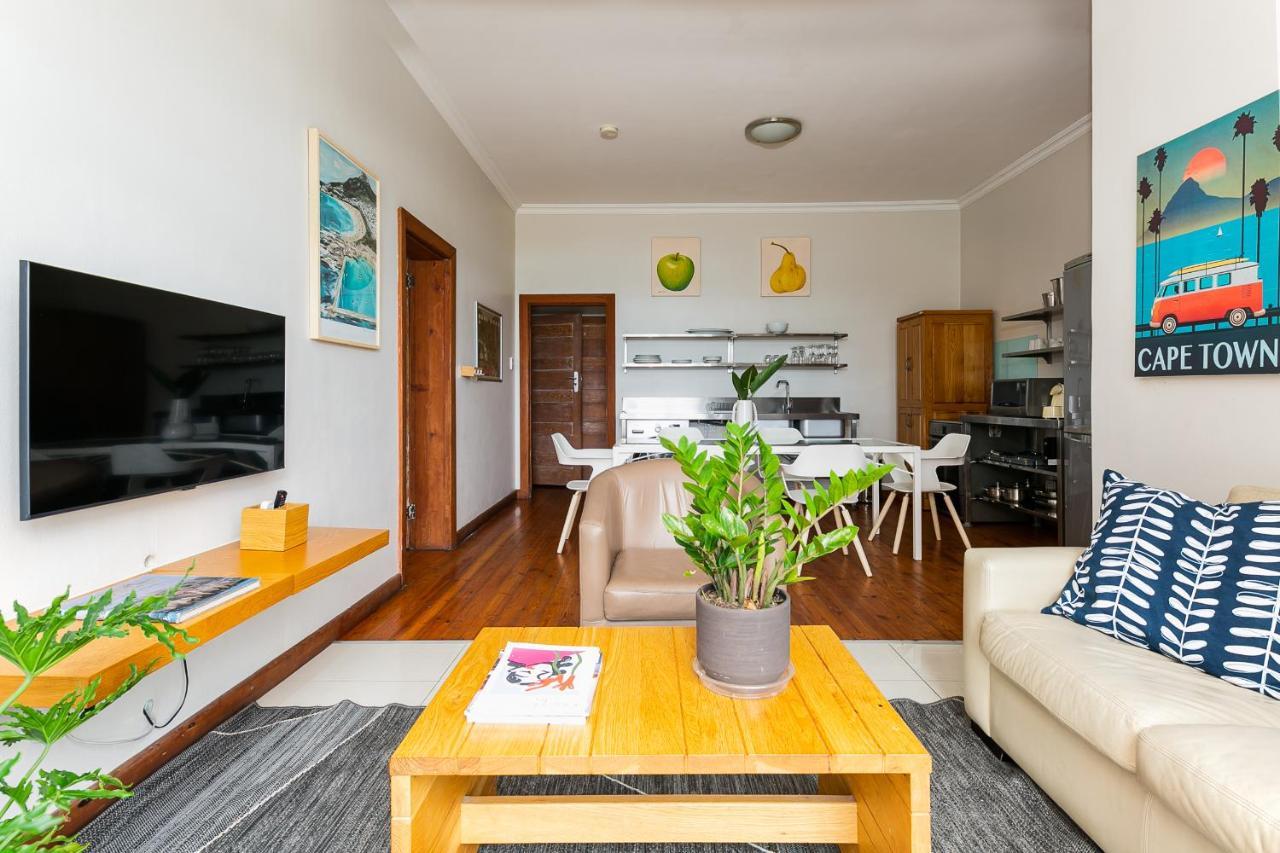 Tidal Pool Apartments - Camps Bay ケープタウン エクステリア 写真