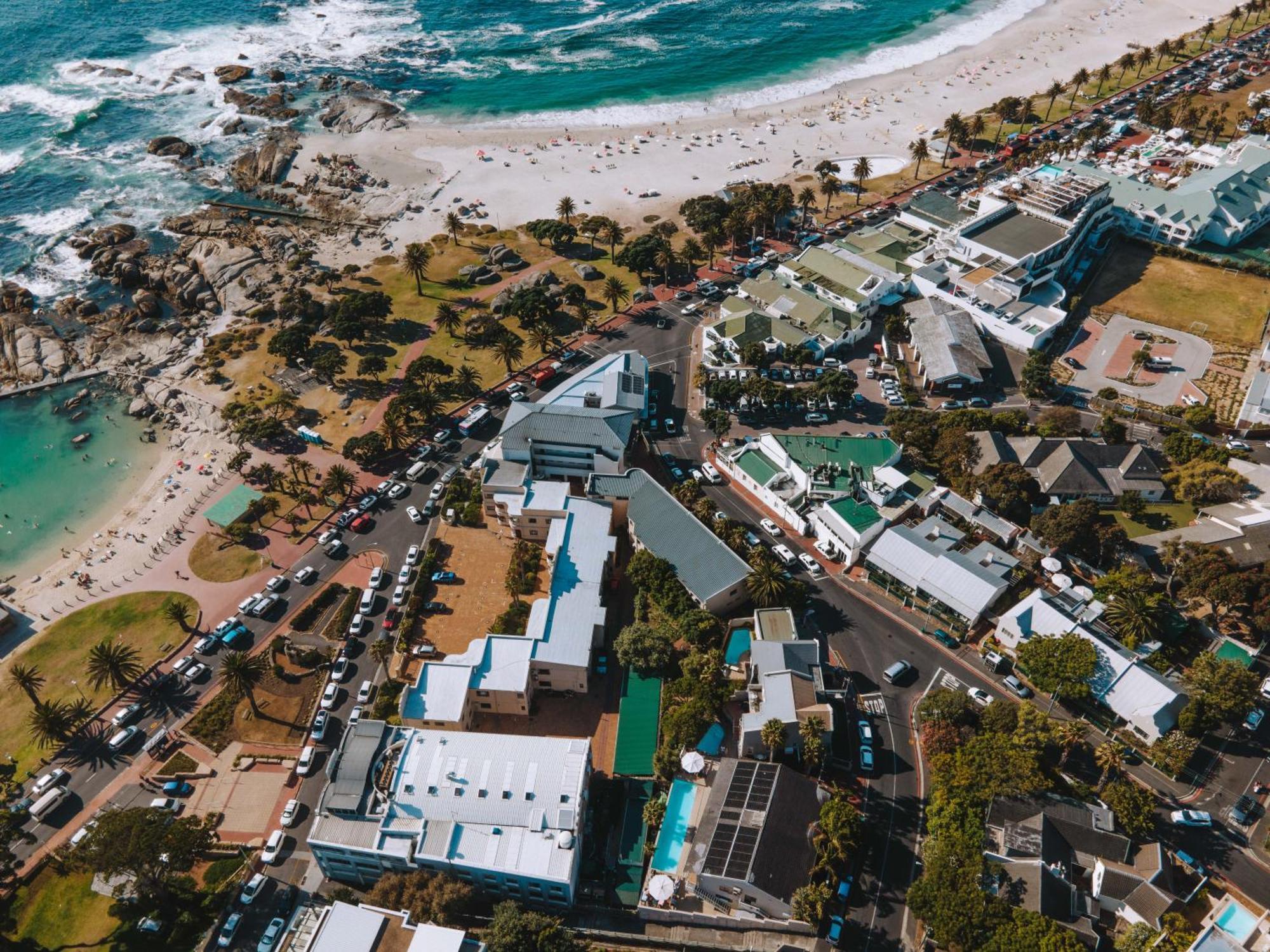 Tidal Pool Apartments - Camps Bay ケープタウン エクステリア 写真