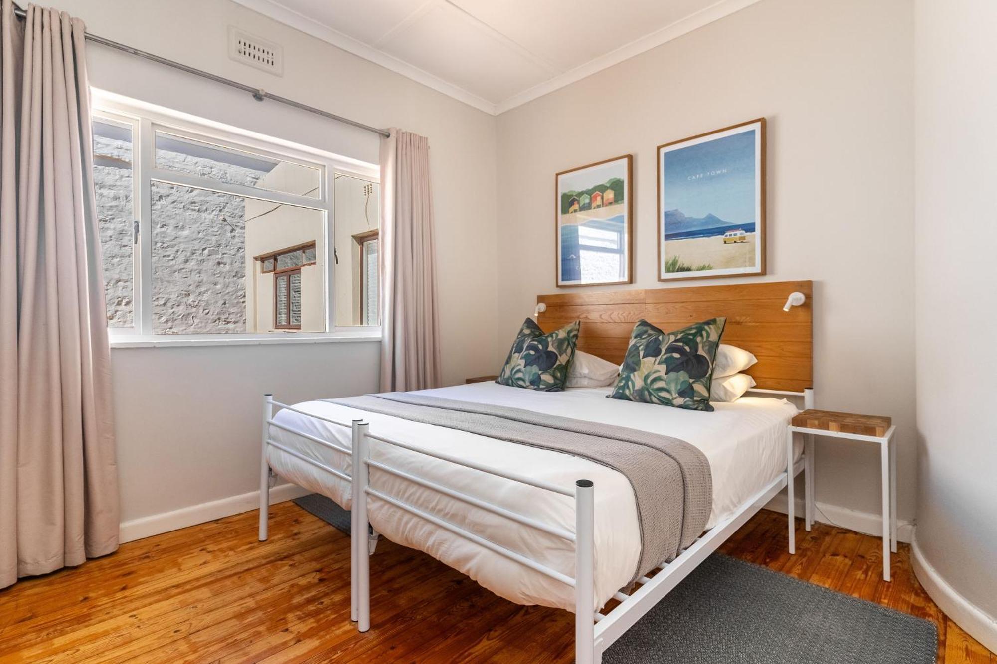 Tidal Pool Apartments - Camps Bay ケープタウン エクステリア 写真